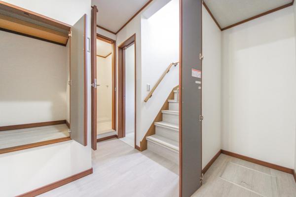 【10/18価格改定・新生活応援キャンペーン・ご成約で100万円キャッシュバック♪】ふじみ野市鶴ケ舞1丁目　中古一戸建て 玄関