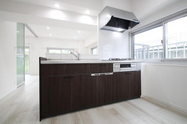 西高島平スカイハイツ　1階 