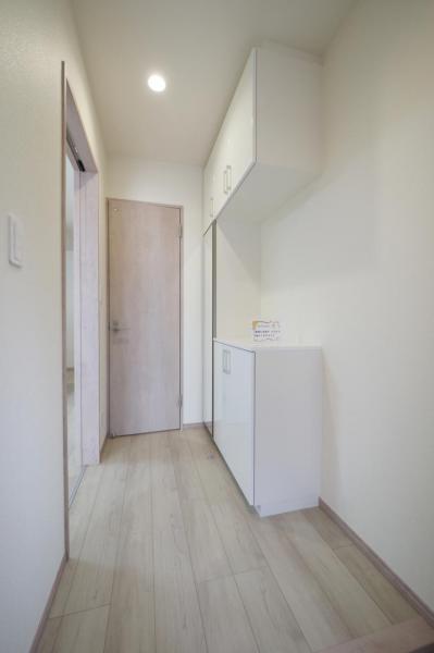 所沢市若狭4丁目　新築一戸建て 玄関