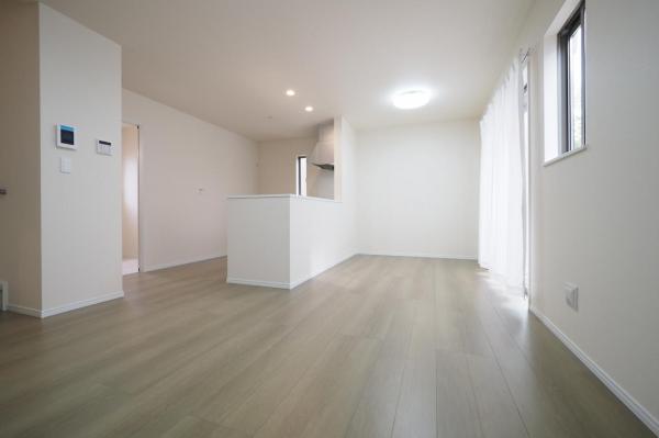 所沢市若狭4丁目　新築一戸建て リビングダイニング