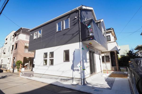 所沢市北秋津　新築一戸建て 前面道路含む現地写真