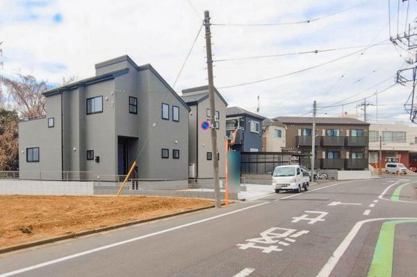 所沢市山口　新築一戸建て 前面道路含む現地写真