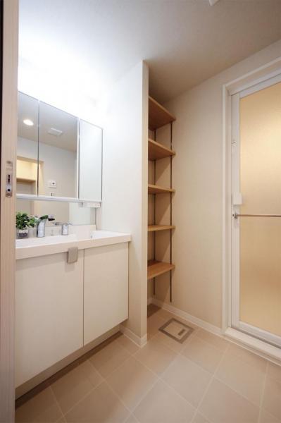 ユニーブル成増　3階 洗面化粧台