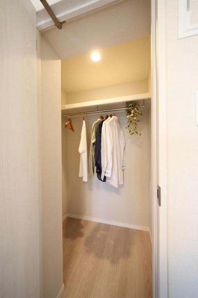 ユニーブル成増　3階 ウォークインクローゼット