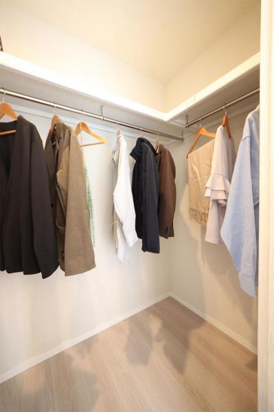 ユニーブル成増　3階 ウォークインクローゼット