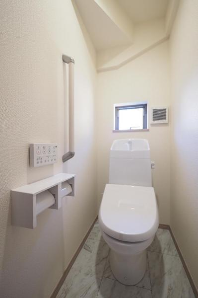 入間市大字仏子　新築一戸建て　全5棟 トイレ