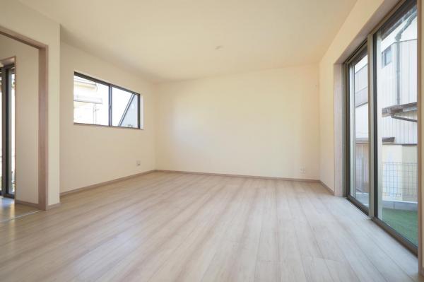 入間市大字仏子　新築一戸建て　全5棟 リビングダイニング