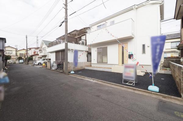 西東京市芝久保町1丁目　新築一戸建て 前面道路含む現地写真