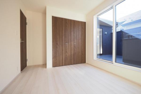 【建物完成！見学可】川越市小室　新築一戸建て 洋室