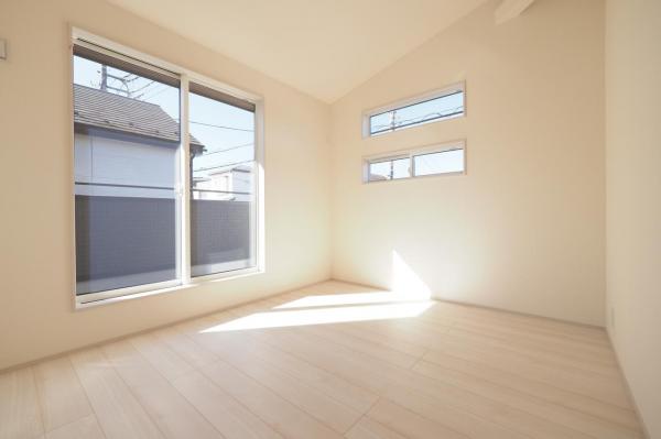 【建物完成！見学可】川越市小室　新築一戸建て 洋室