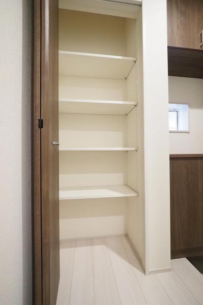 【建物完成！見学可】川越市小室　新築一戸建て 収納