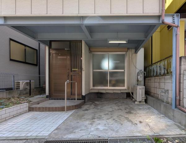 やすらぎの家　リノベ戸建て　志木 敷地内駐車場