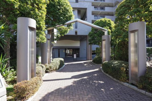 ナイスアーバン志木　8階 エントランス（外）