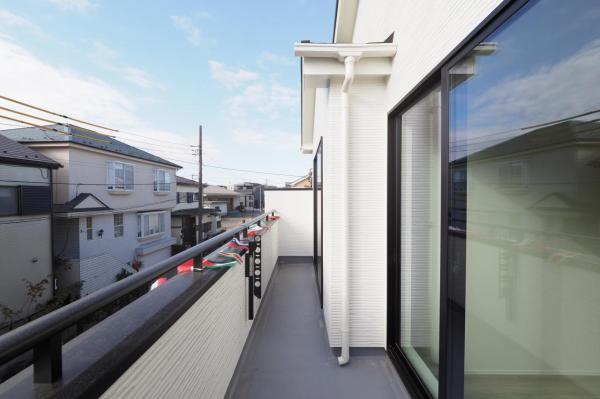 【4LDK・車2台駐車可】新座市畑中2丁目　新築一戸建て バルコニー