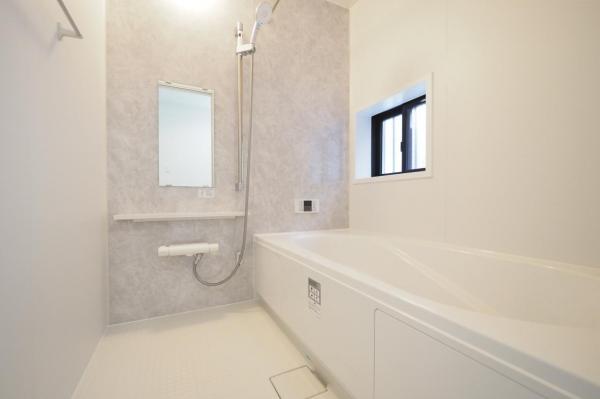 【4LDK・車2台駐車可】新座市畑中2丁目　新築一戸建て 浴室