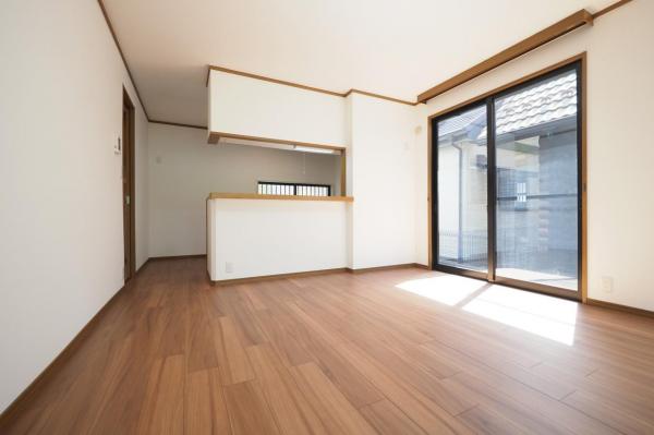 坂戸市伊豆の山町　中古一戸建て リビング