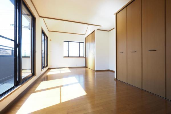 坂戸市伊豆の山町　中古一戸建て 洋室