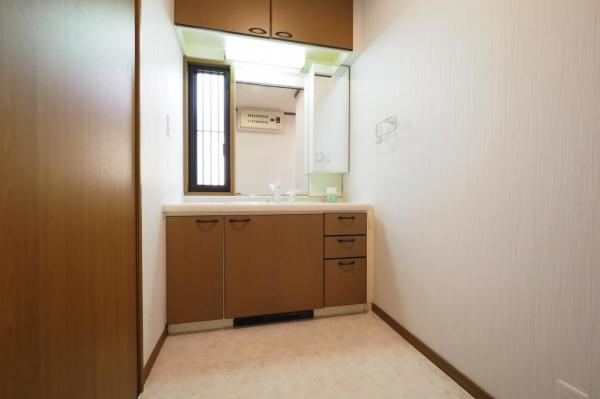 坂戸市伊豆の山町　中古一戸建て 洗面化粧台