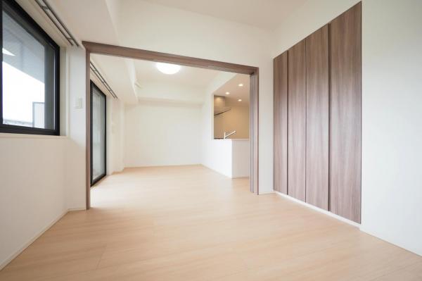 プレシス所沢元町　2階 洋室