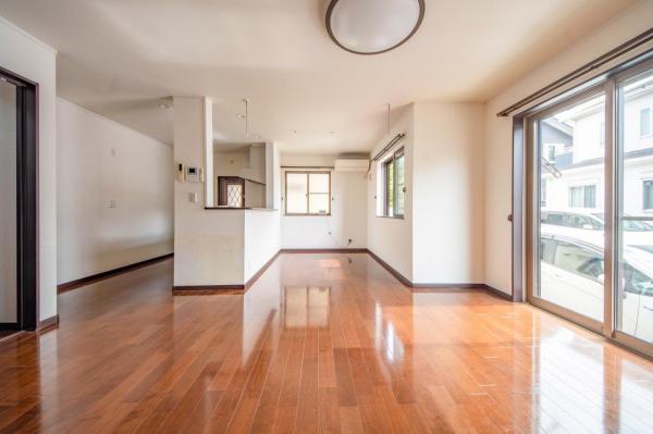 【住協だけのお預かり物件】扇町屋3丁目　中古一戸建て リビングダイニング