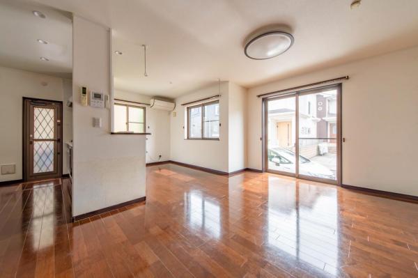 【住協だけのお預かり物件】扇町屋3丁目　中古一戸建て リビングダイニング