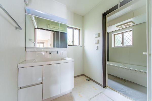 【住協だけのお預かり物件】扇町屋3丁目　中古一戸建て 洗面化粧台