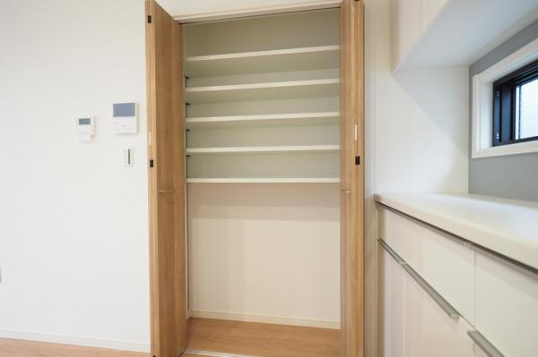 所沢市上新井2丁目　新築一戸建て 収納