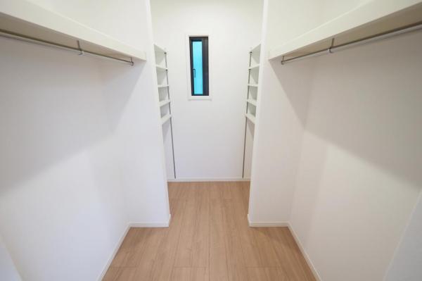 所沢市上新井2丁目　新築一戸建て ウォークインクローゼット