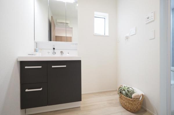 狭山市入間川２丁目　新築一戸建て 洗面化粧台