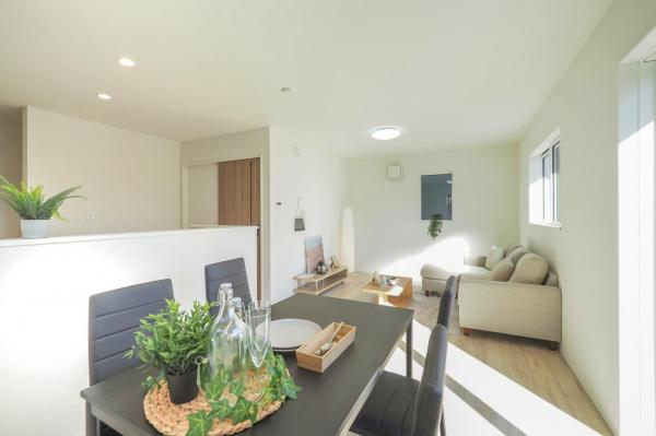 狭山市笹井２丁目　新築一戸建て ダイニングキッチン