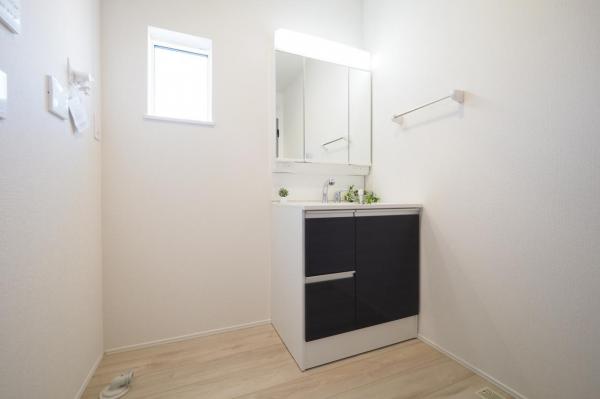 狭山市笹井２丁目　新築一戸建て 洗面化粧台