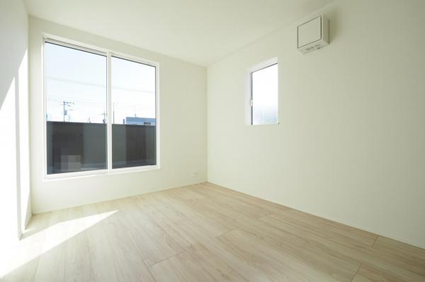 狭山市笹井２丁目　新築一戸建て 洋室