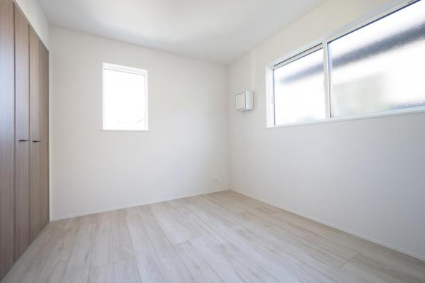 狭山市笹井２丁目　新築一戸建て 洋室