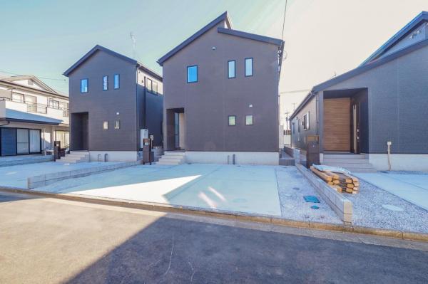 狭山市笹井２丁目　新築一戸建て 駐車場