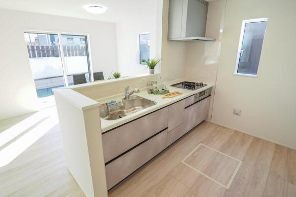 狭山市笹井２丁目　新築一戸建て キッチン