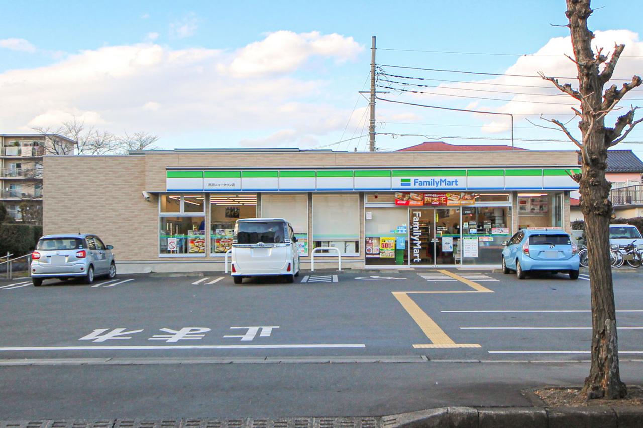 ファミリーマート 所沢ニュータウン店
