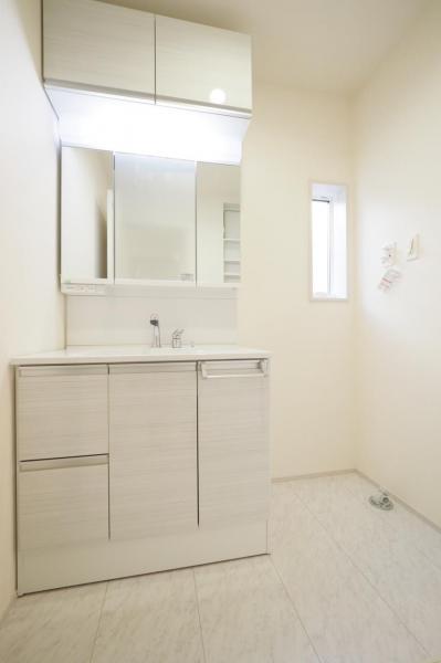 川越市扇河岸　新築一戸建て 前面道路含む現地写真