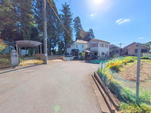 所沢市小手指元町3丁目　新築一戸建て 前面道路含む現地写真