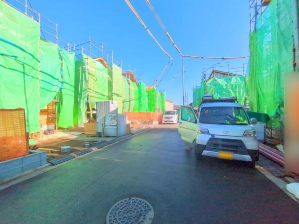 東久留米市下里5丁目　新築一戸建て 前面道路含む現地写真