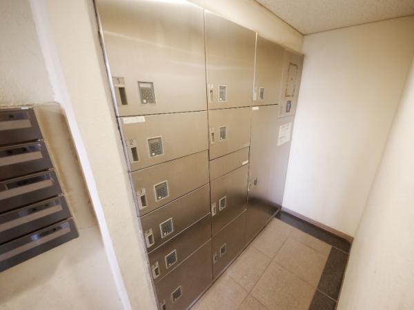 レーベンハイムフォレチッタ・ガーデン　6階 宅配ボックス