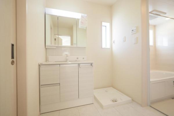 ～早春感謝！価格格変更物件～　志木市幸町1丁目　新築一戸建て 