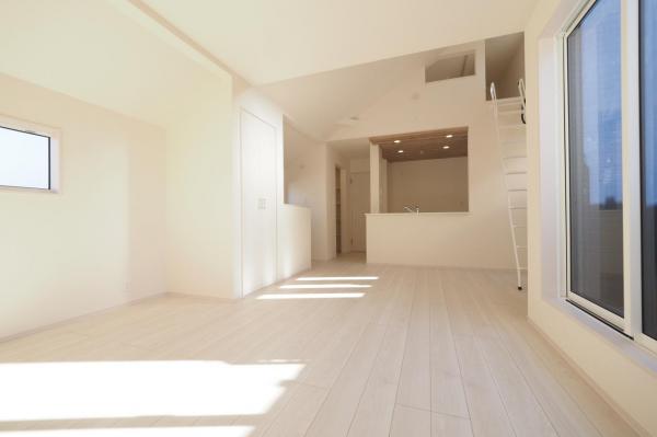 ～早春感謝！価格格変更物件～　志木市幸町1丁目　新築一戸建て 