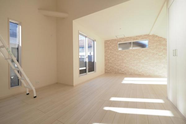 ～早春感謝！価格格変更物件～　志木市幸町1丁目　新築一戸建て 