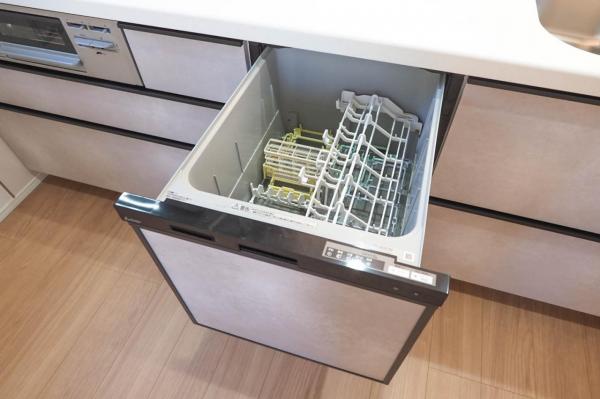 【初春おすすめ物件　駅徒歩10分圏内】富士見市針ヶ谷2丁目　新築一戸建て キッチン