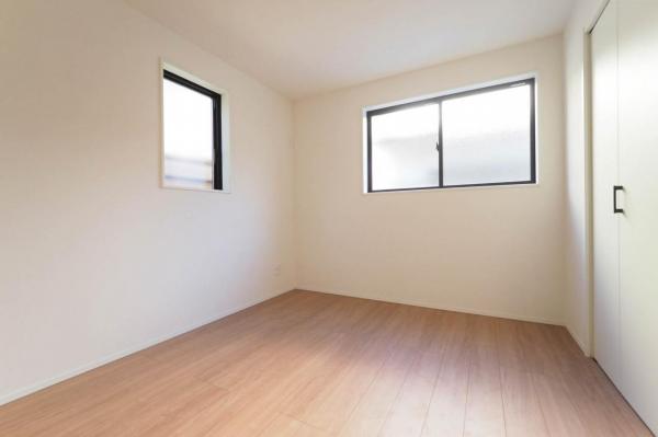 【初春おすすめ物件　駅徒歩10分圏内】富士見市針ヶ谷2丁目　新築一戸建て 洋室