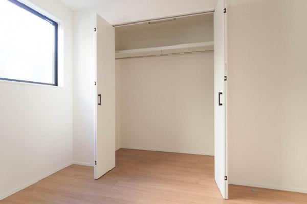 【初春おすすめ物件　駅徒歩10分圏内】富士見市針ヶ谷2丁目　新築一戸建て 収納