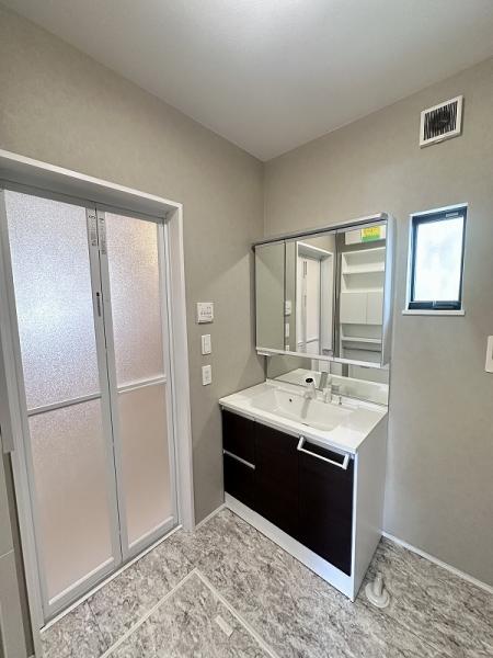 東久留米市八幡町3丁目　中古一戸建て 洗面化粧台