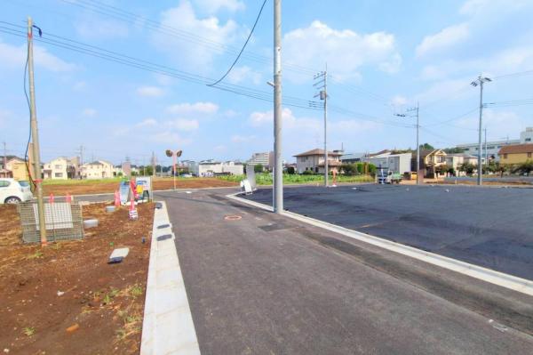 東久留米市南沢4丁目　土地 前面道路含む現地写真