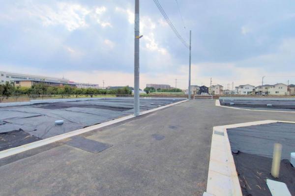 東久留米市南沢4丁目　土地 前面道路含む現地写真