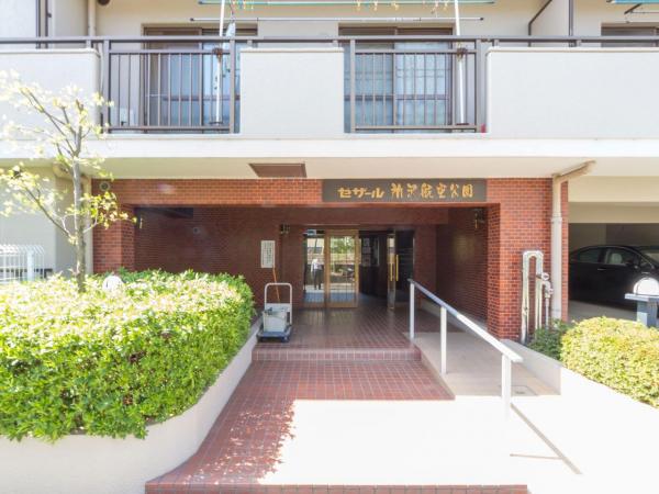 セザール所沢航空公園　4階 エントランス（外）